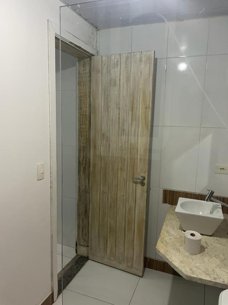 Suites Lesther Ubatuba Eksteriør bilde